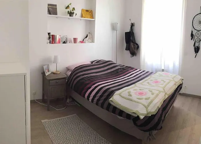 Cozy Flat, 5 Mins From Metro, 1 Bedroom 파리